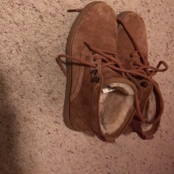 UGG Brown Ankle Boots with Cream Lining - Picture 4 of 4